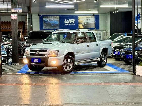 CHEVROLET S10 2.4 ADVANTAGE 4X2 CD 8V FLEX 4P MANUAL CHEVROLET S10 2.4 ADVANTAGE 4X2 CD 8V FLEX 4P MANUAL